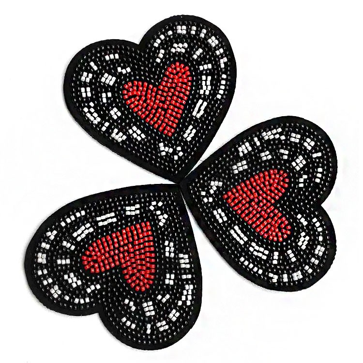 品质布标定做钉珠绣卡通动物绣花章服装草莓视频污在线彩色钉珠服装装饰贴片